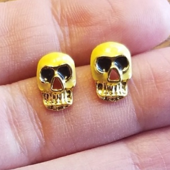 Jewelry - NWOT Adorable Yellow, Black & Gold Skull Studs